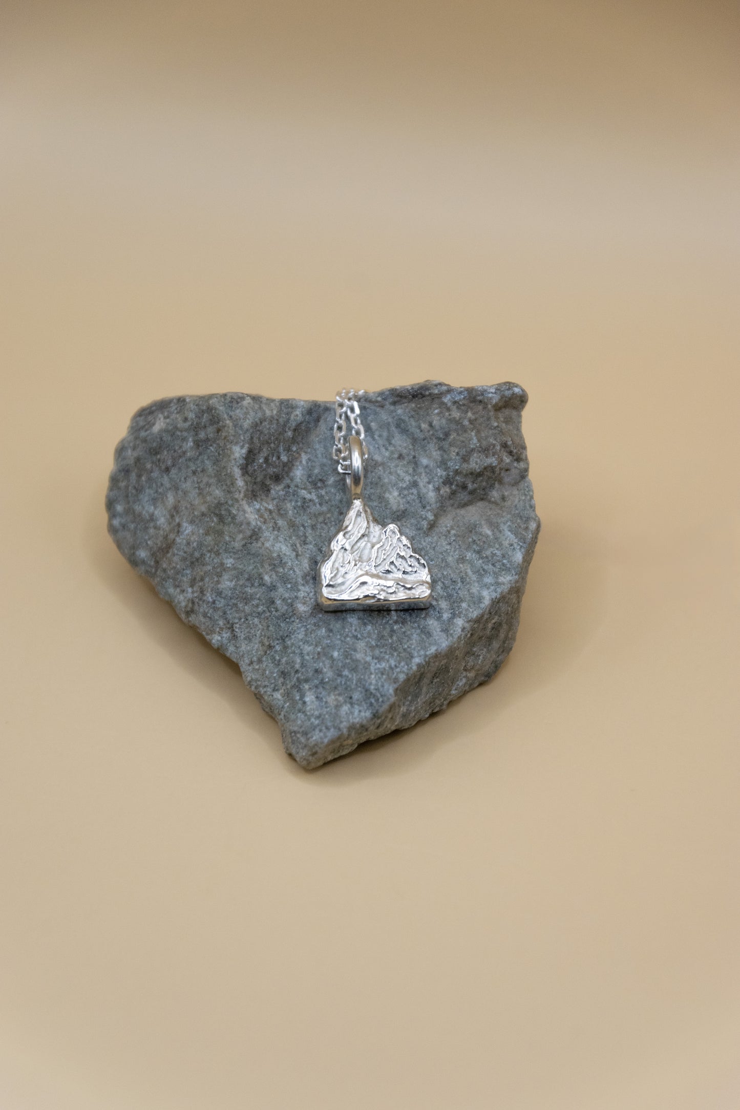 collier montagne Lyria Mont