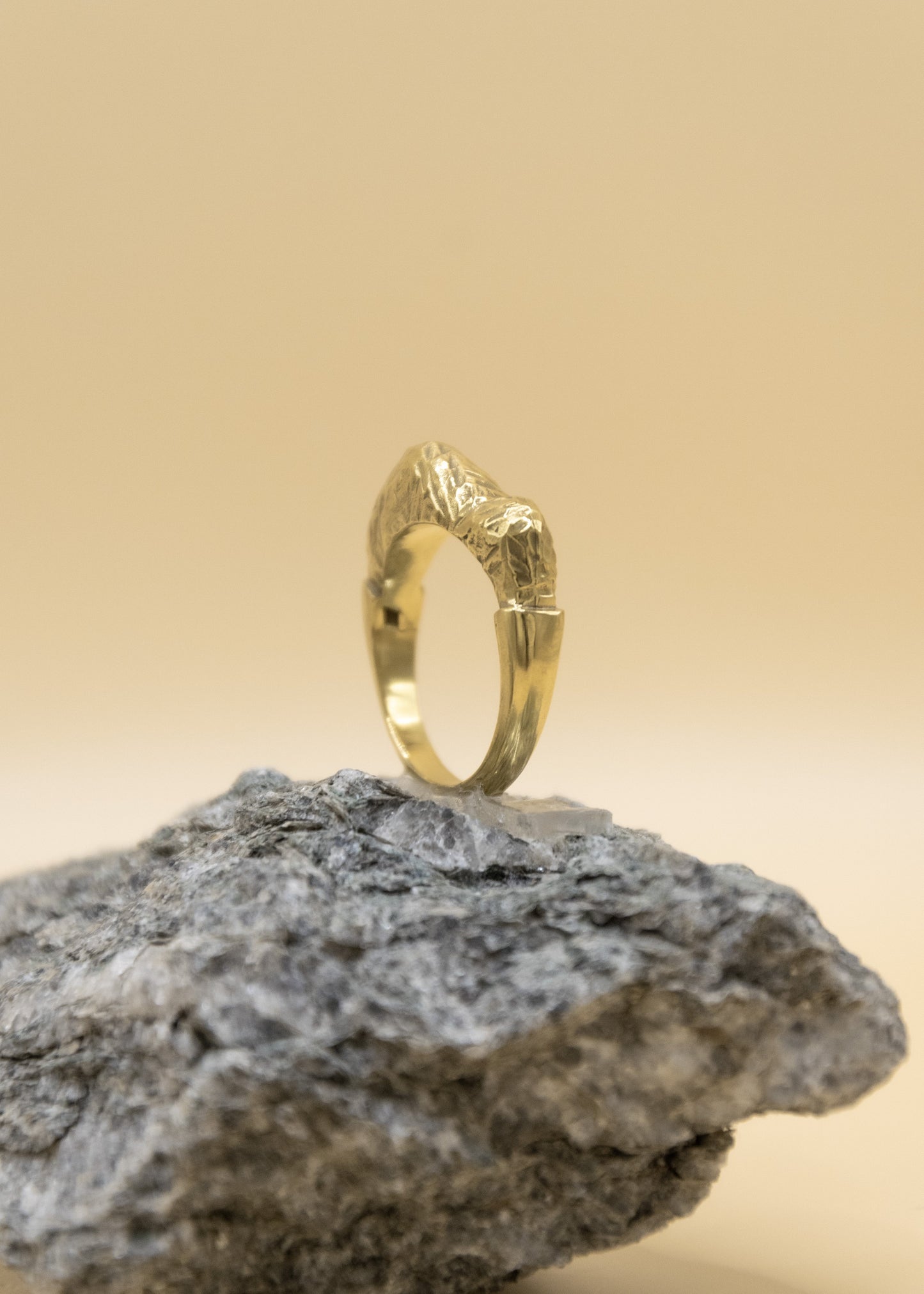 Bague Eira - Montagne Sculptée