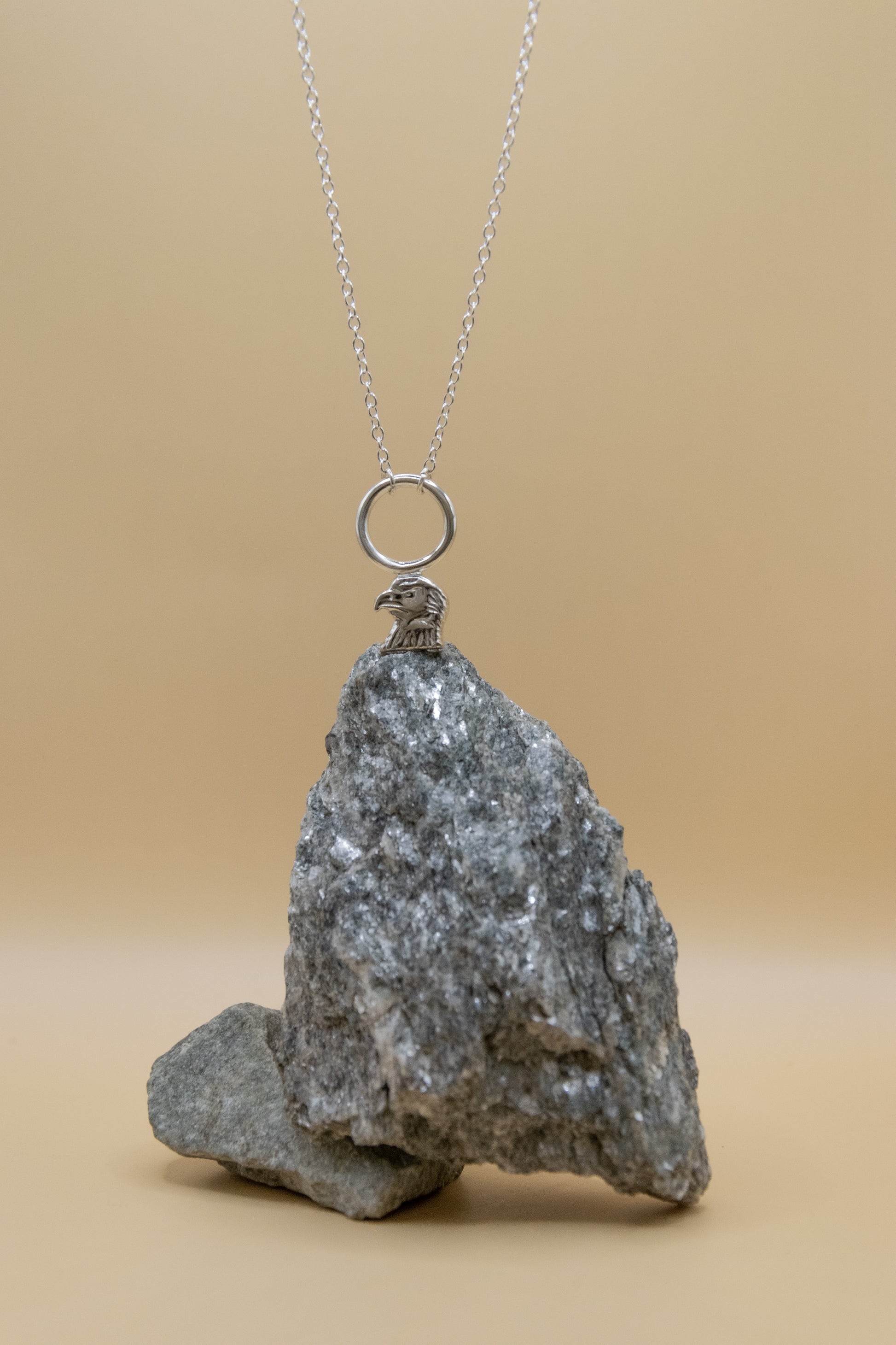 collier tête d'aigle Lyria Mont