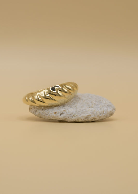 bague bombée dorée Lyria Mont
