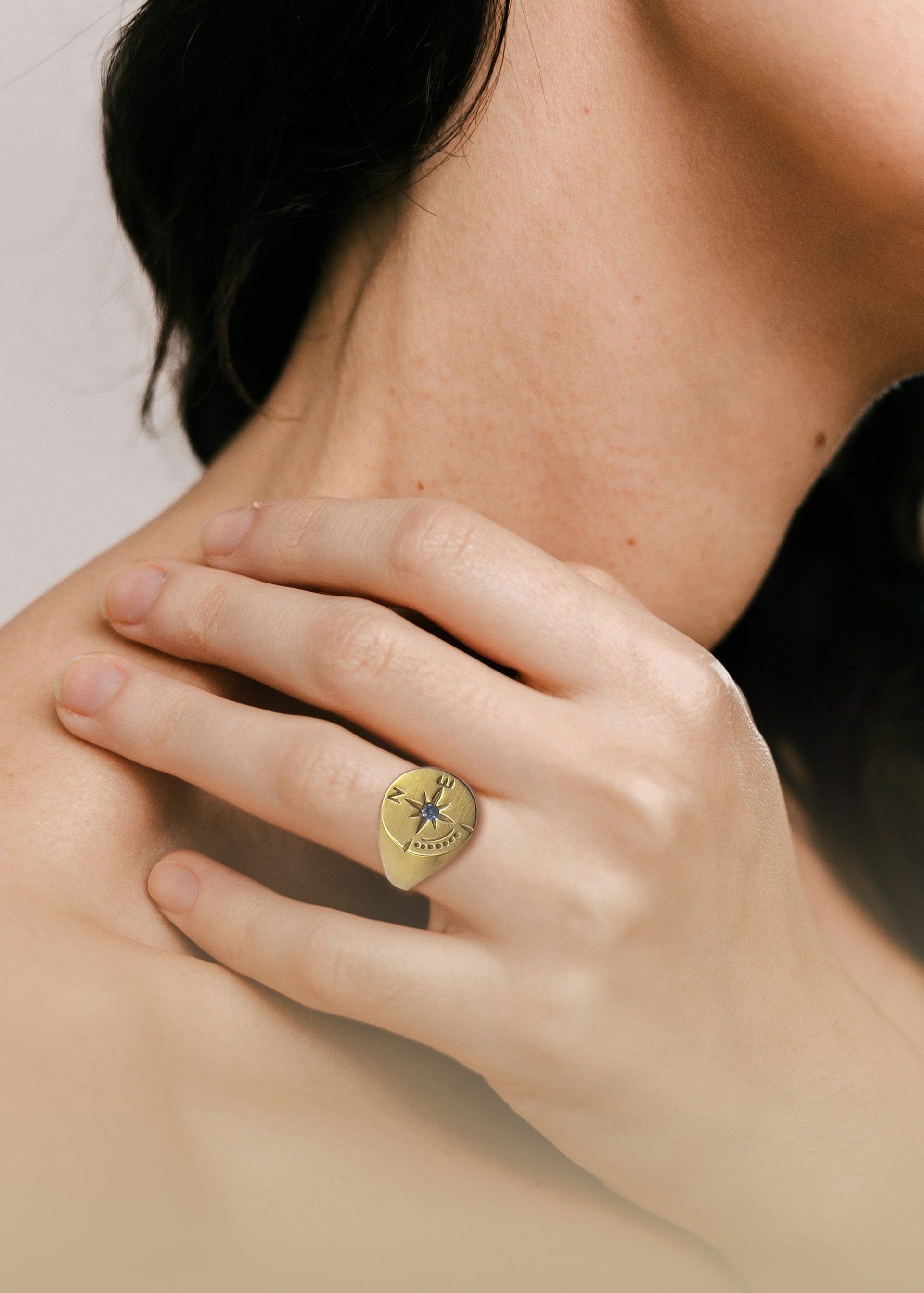 chavlière boussole or et saphir femme